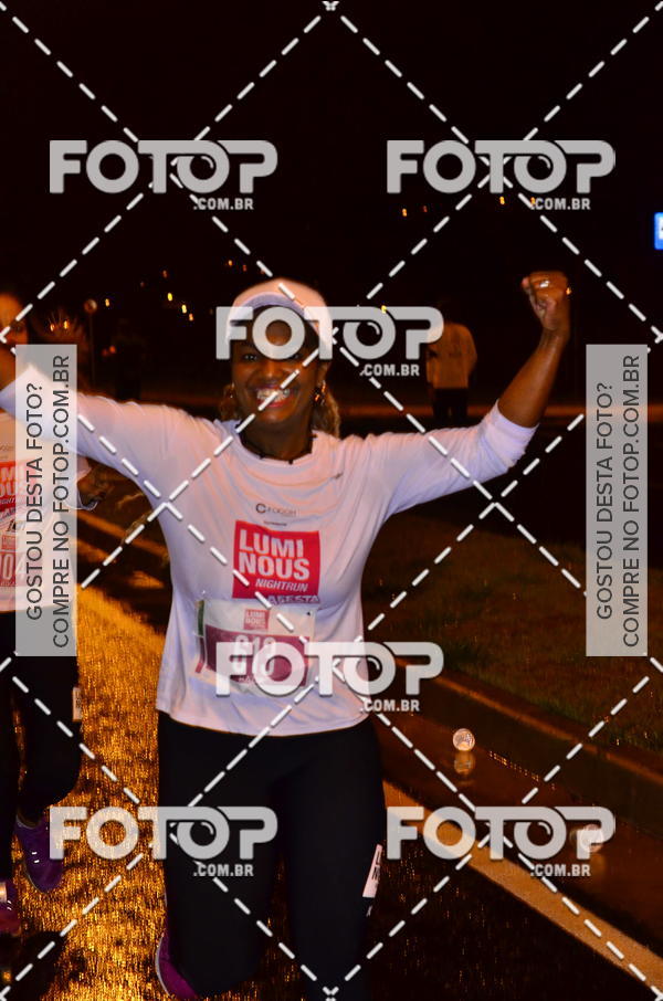 Buy your photos of the eventLuminous Run on Fotop
