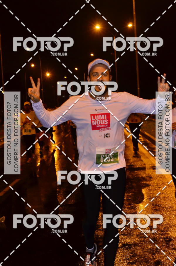 Buy your photos of the eventLuminous Run on Fotop