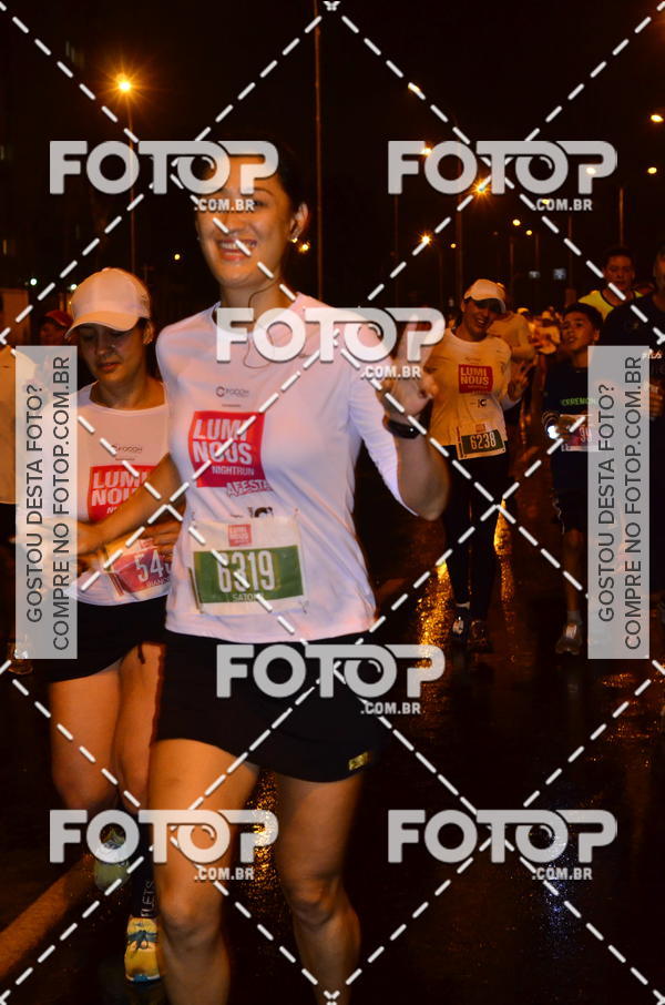 Buy your photos of the eventLuminous Run on Fotop