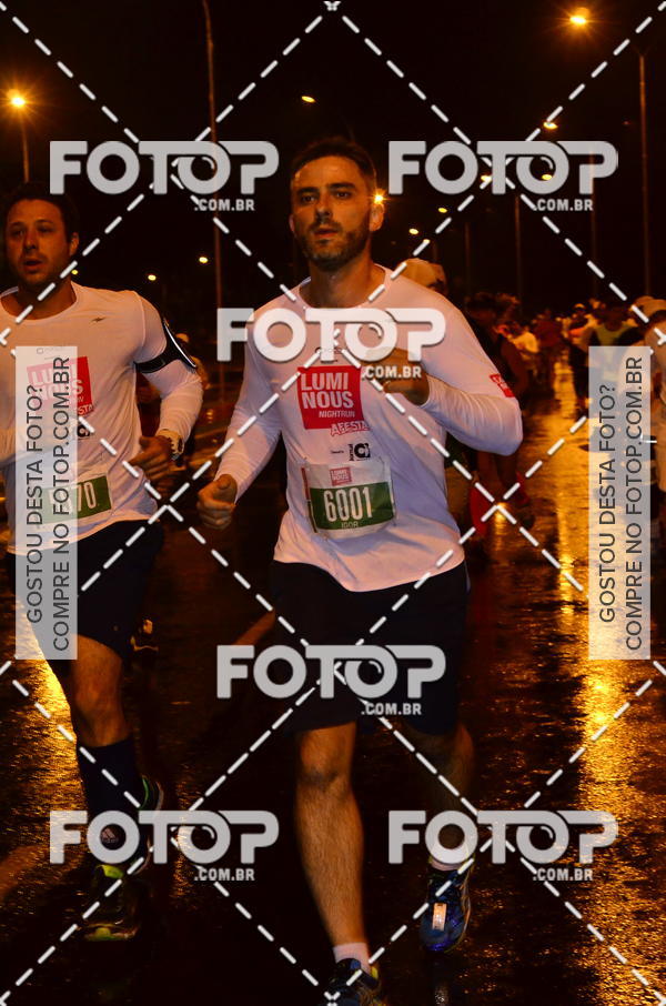 Buy your photos of the eventLuminous Run on Fotop