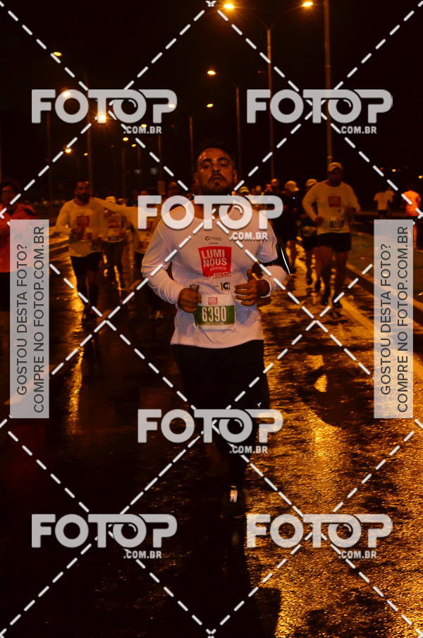 Buy your photos of the eventLuminous Run on Fotop