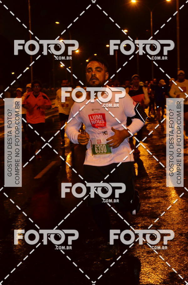 Buy your photos of the eventLuminous Run on Fotop