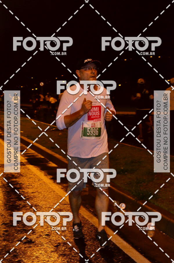 Buy your photos of the eventLuminous Run on Fotop