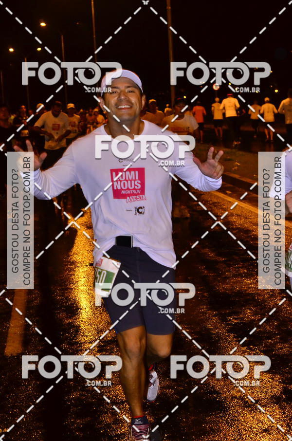 Buy your photos of the eventLuminous Run on Fotop