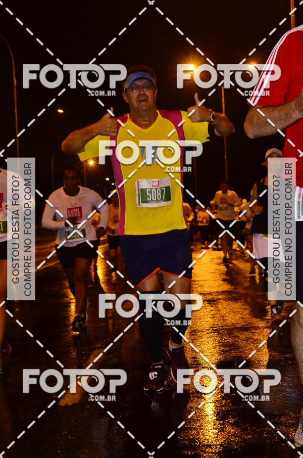 Buy your photos of the eventLuminous Run on Fotop