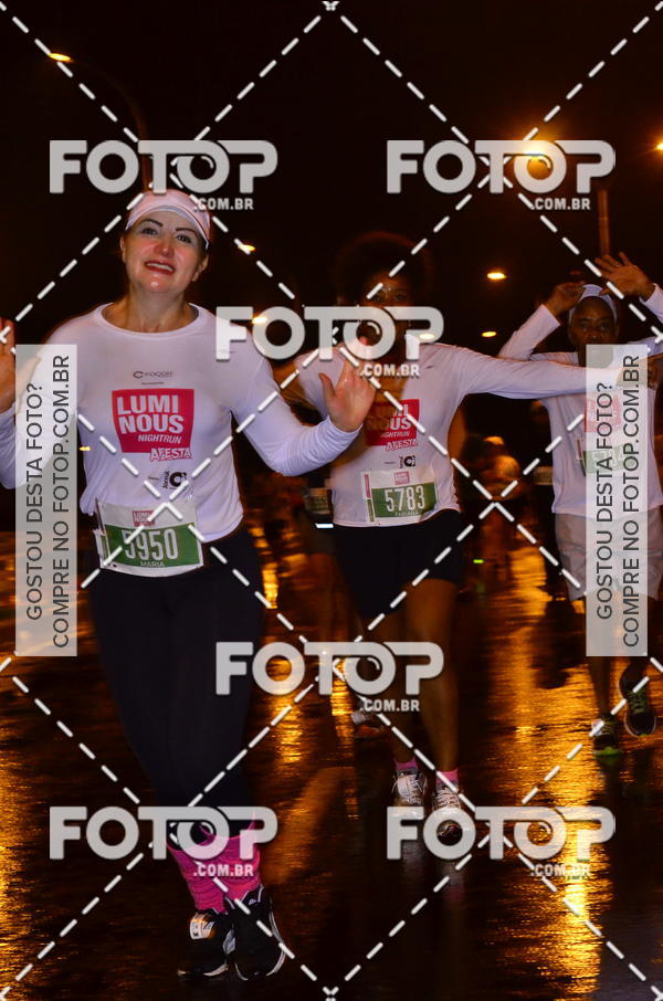 Buy your photos of the eventLuminous Run on Fotop