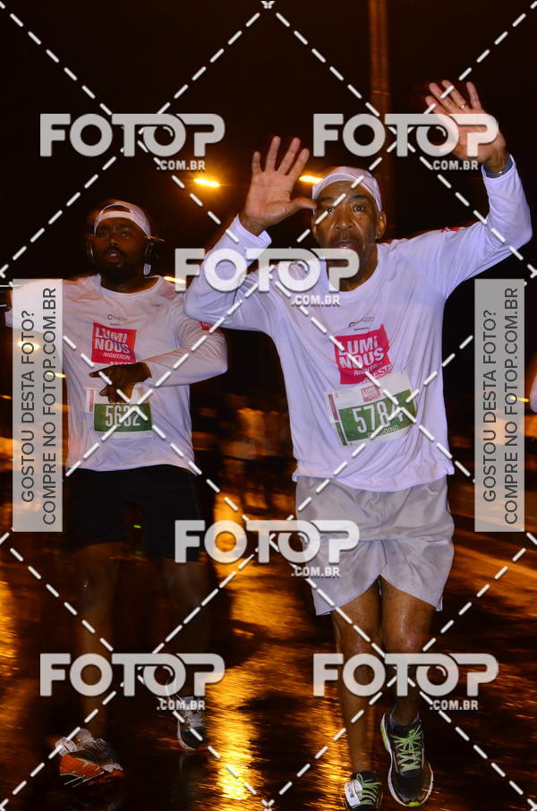 Buy your photos of the eventLuminous Run on Fotop