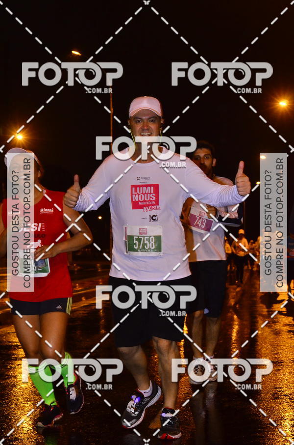 Buy your photos of the eventLuminous Run on Fotop