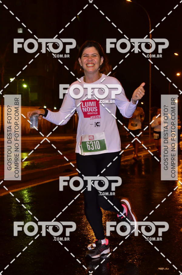 Buy your photos of the eventLuminous Run on Fotop