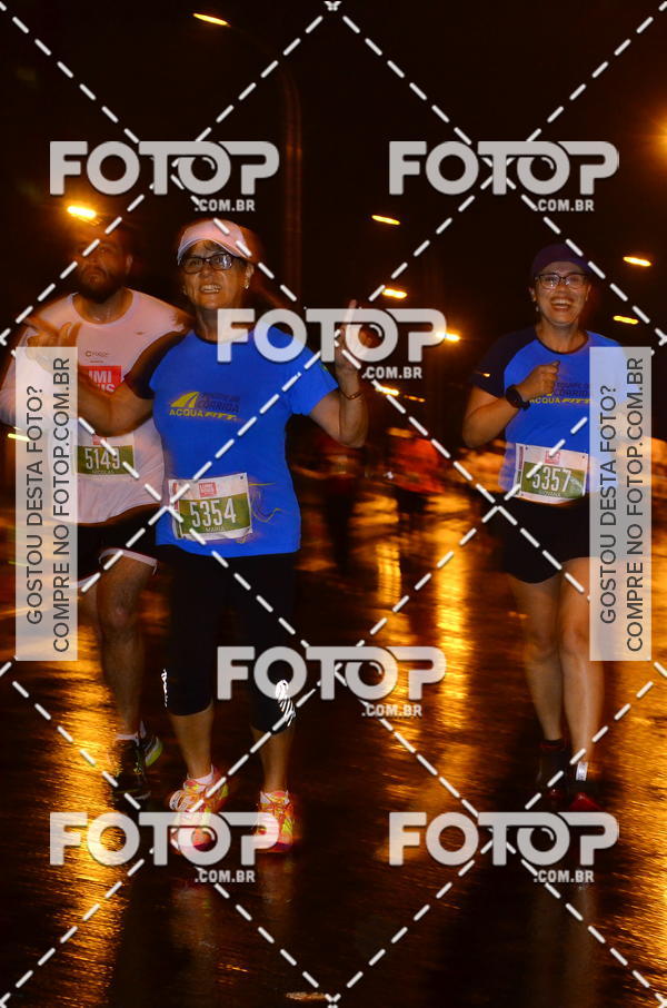 Buy your photos of the eventLuminous Run on Fotop