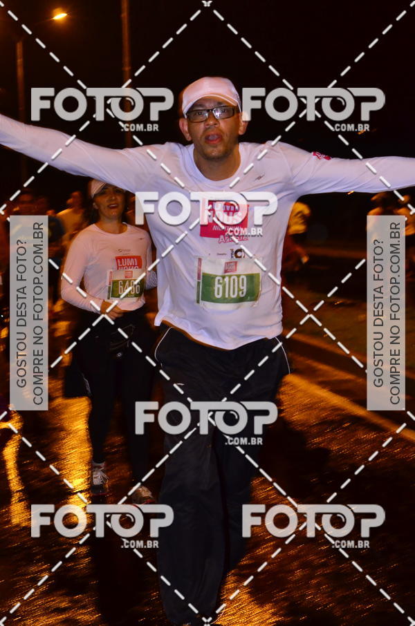 Buy your photos of the eventLuminous Run on Fotop