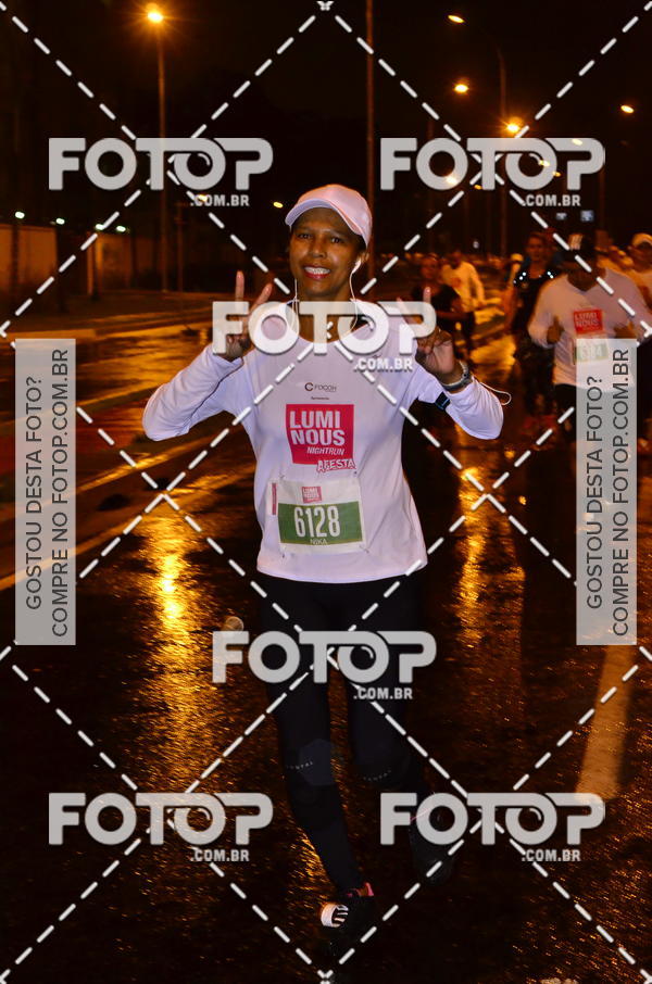 Buy your photos of the eventLuminous Run on Fotop