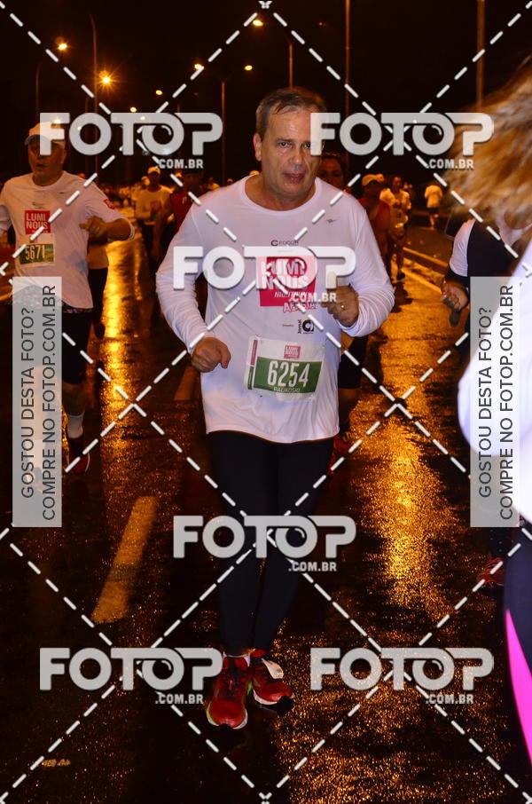 Buy your photos of the eventLuminous Run on Fotop