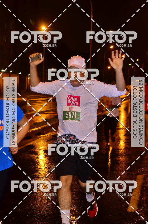 Buy your photos of the eventLuminous Run on Fotop