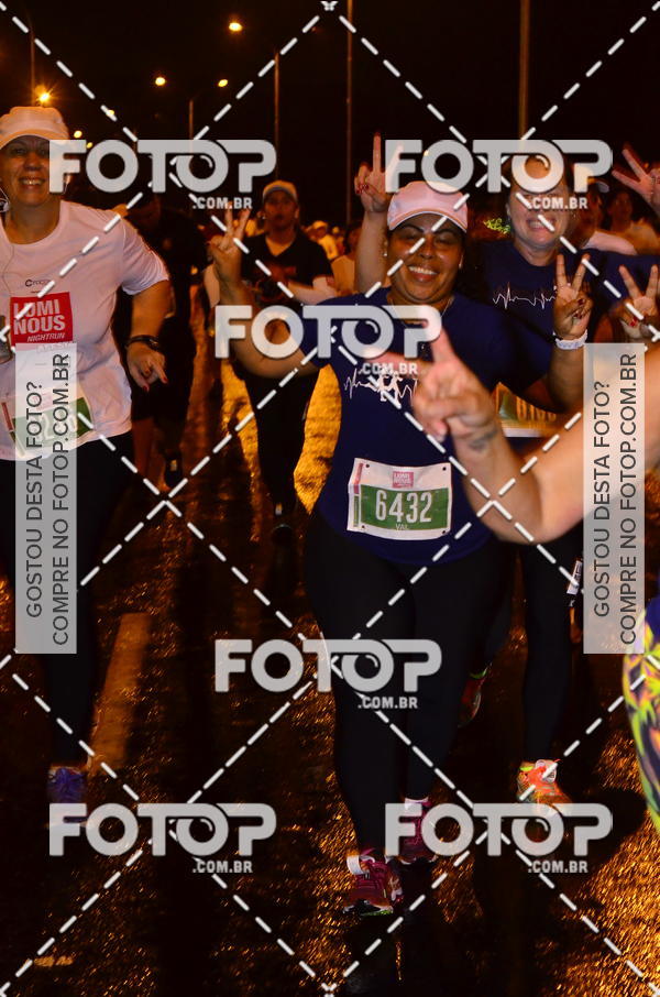 Buy your photos of the eventLuminous Run on Fotop