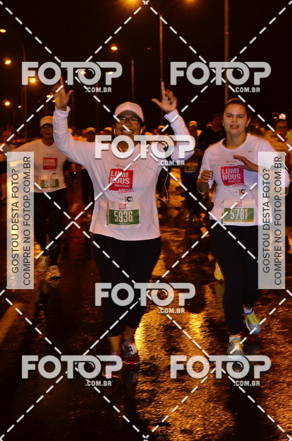 Buy your photos of the eventLuminous Run on Fotop