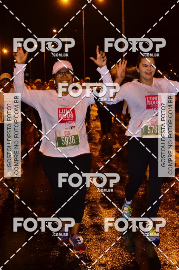 Buy your photos of the eventLuminous Run on Fotop