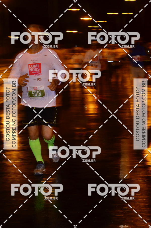 Buy your photos of the eventLuminous Run on Fotop