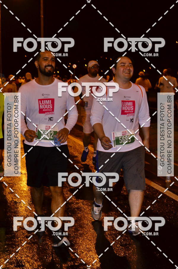 Buy your photos of the eventLuminous Run on Fotop