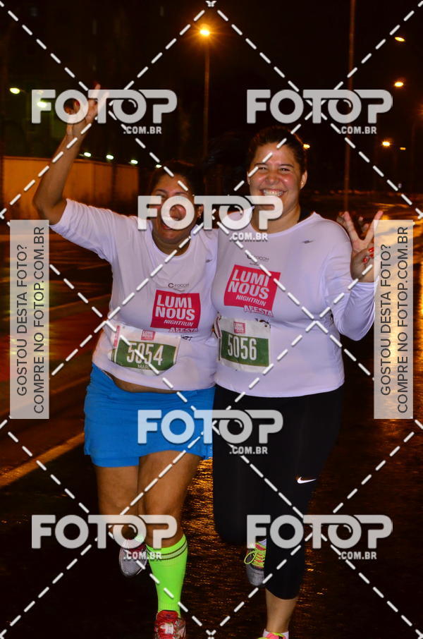 Buy your photos of the eventLuminous Run on Fotop