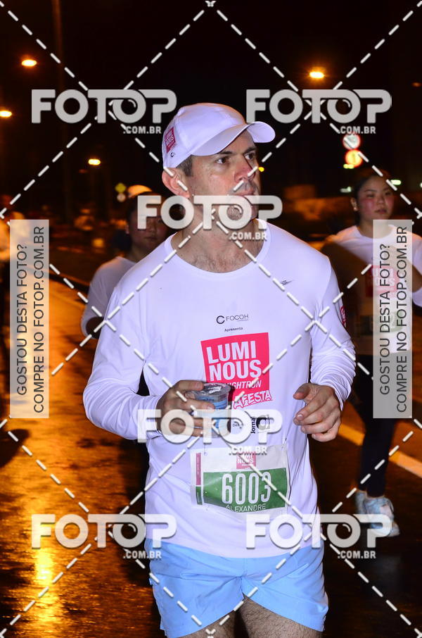 Buy your photos of the eventLuminous Run on Fotop