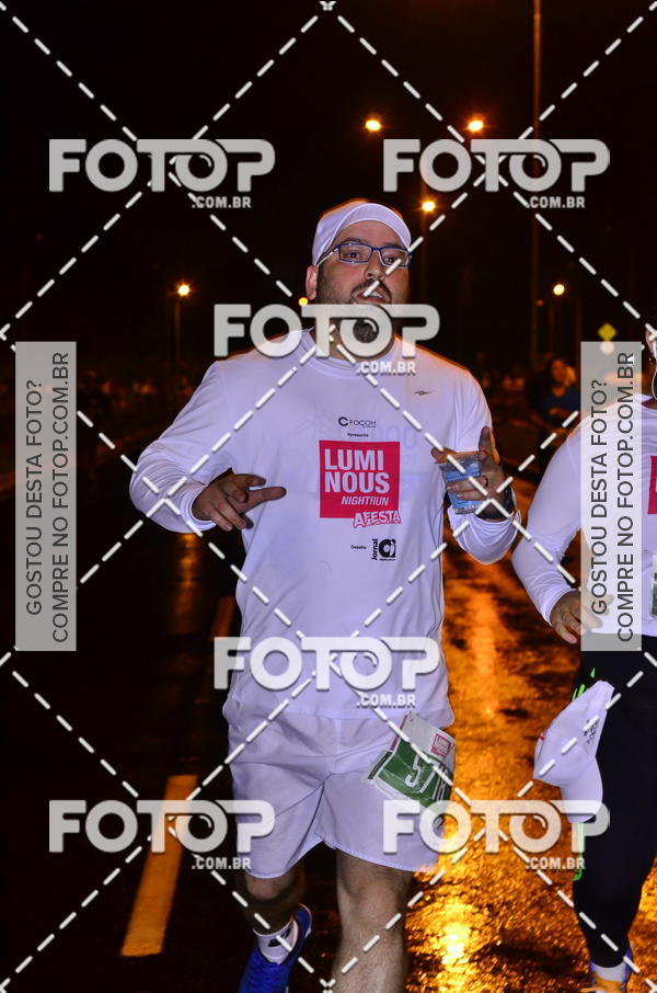 Buy your photos of the eventLuminous Run on Fotop