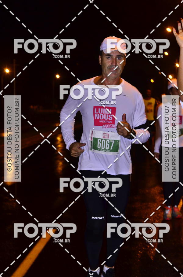 Buy your photos of the eventLuminous Run on Fotop