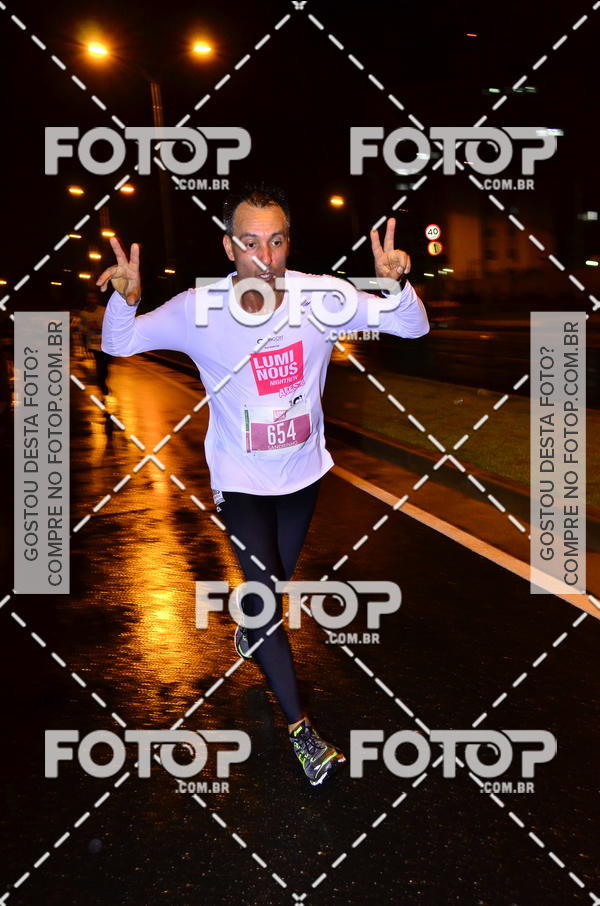Buy your photos of the eventLuminous Run on Fotop