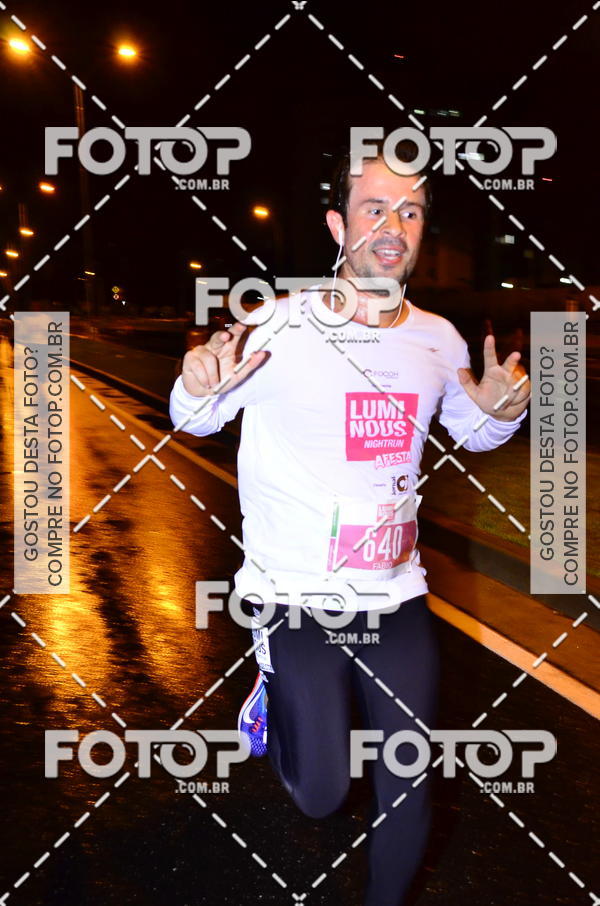 Buy your photos of the eventLuminous Run on Fotop