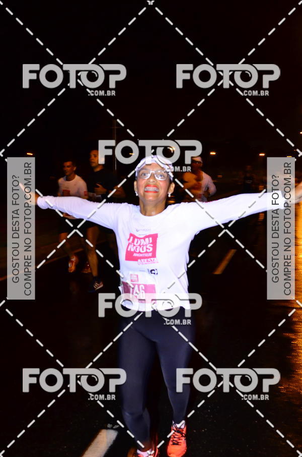 Buy your photos of the eventLuminous Run on Fotop