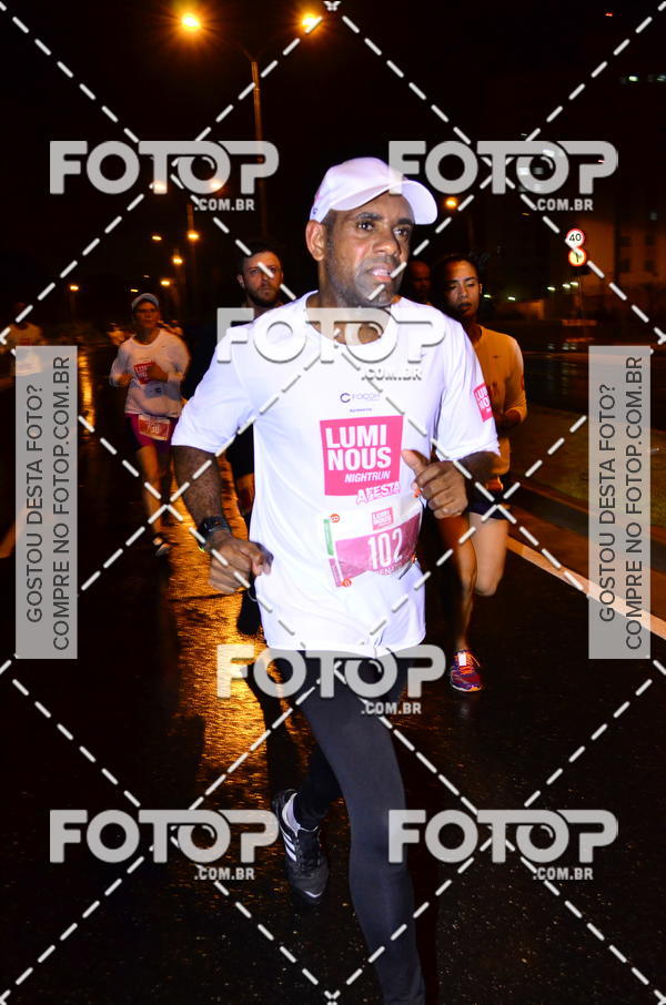 Buy your photos of the eventLuminous Run on Fotop