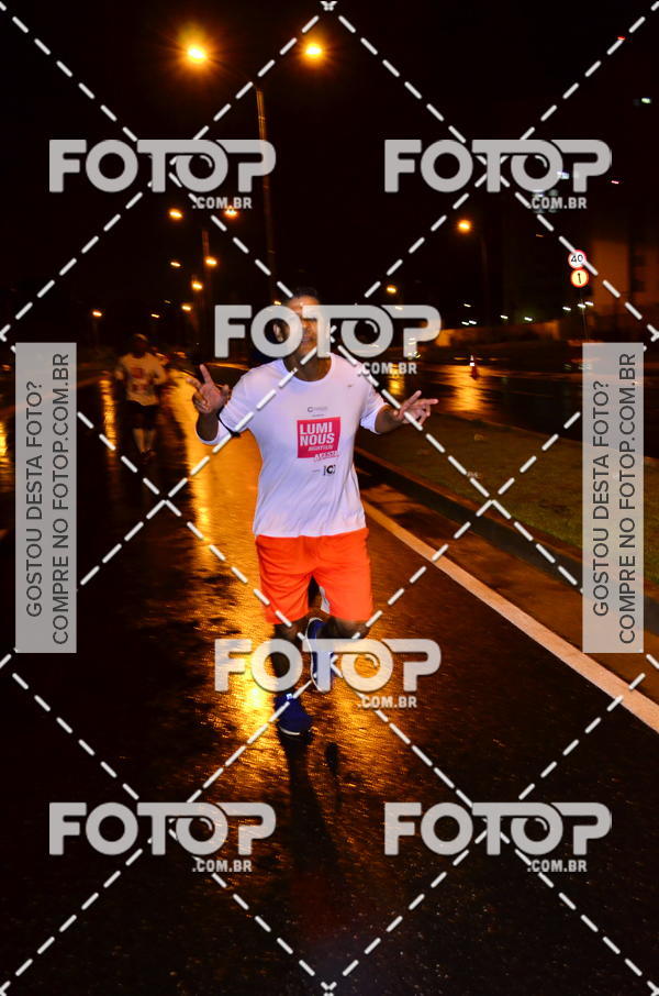 Buy your photos of the eventLuminous Run on Fotop