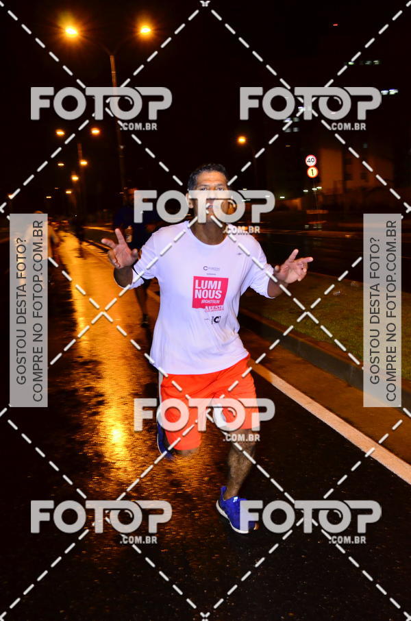 Buy your photos of the eventLuminous Run on Fotop