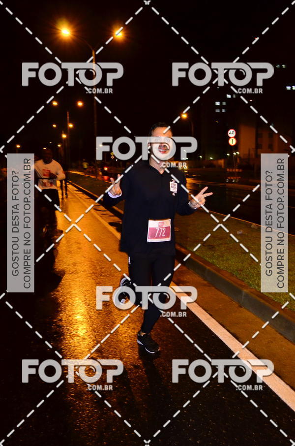 Buy your photos of the eventLuminous Run on Fotop