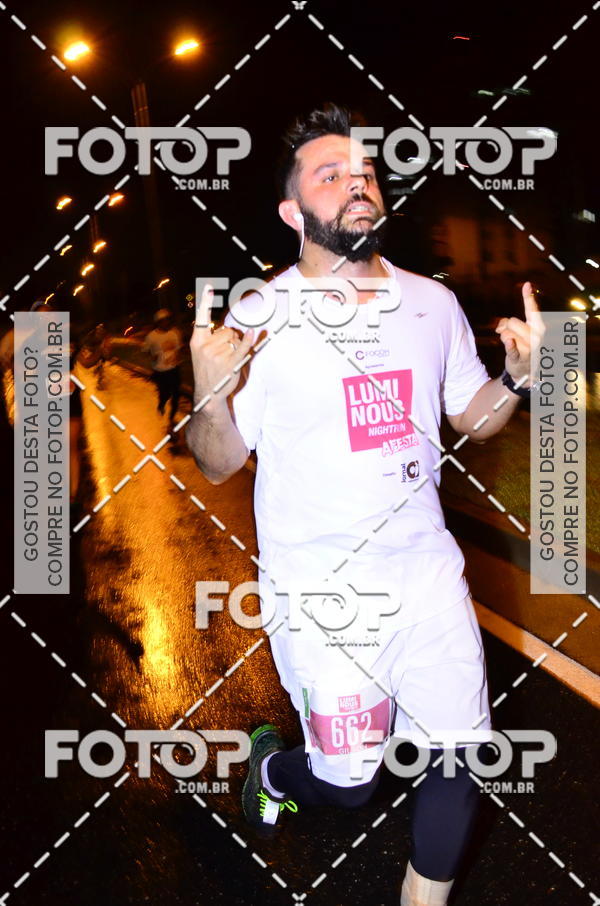 Buy your photos of the eventLuminous Run on Fotop