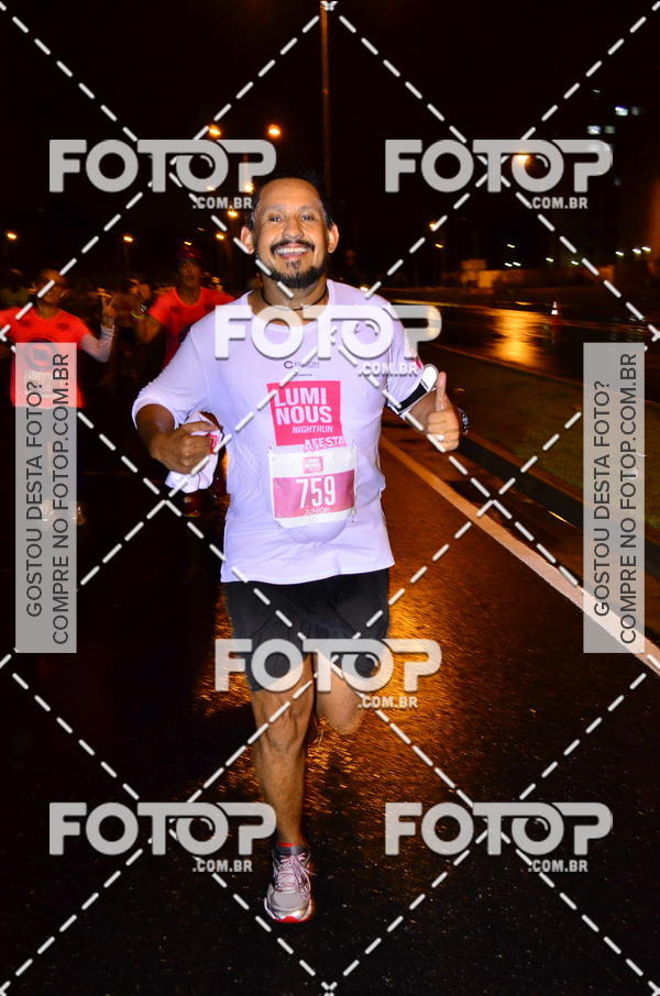 Buy your photos of the eventLuminous Run on Fotop