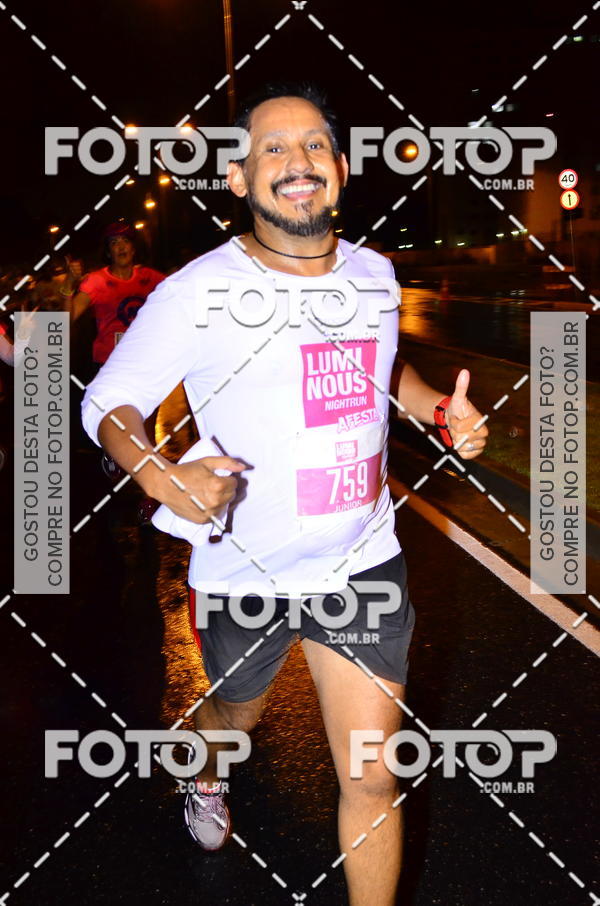 Buy your photos of the eventLuminous Run on Fotop