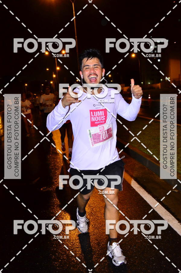 Buy your photos of the eventLuminous Run on Fotop