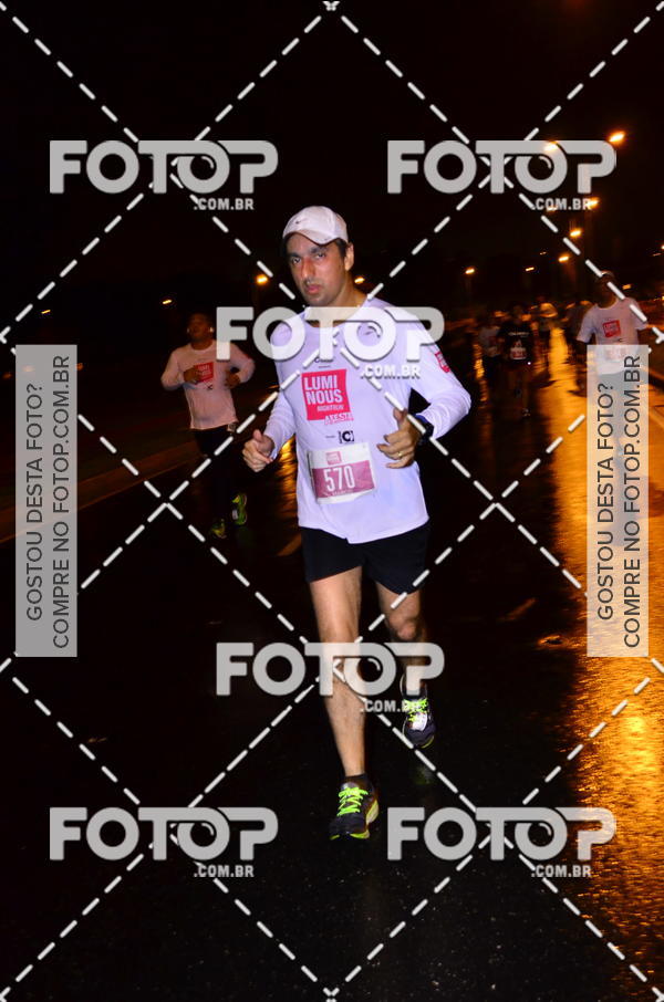Buy your photos of the eventLuminous Run on Fotop