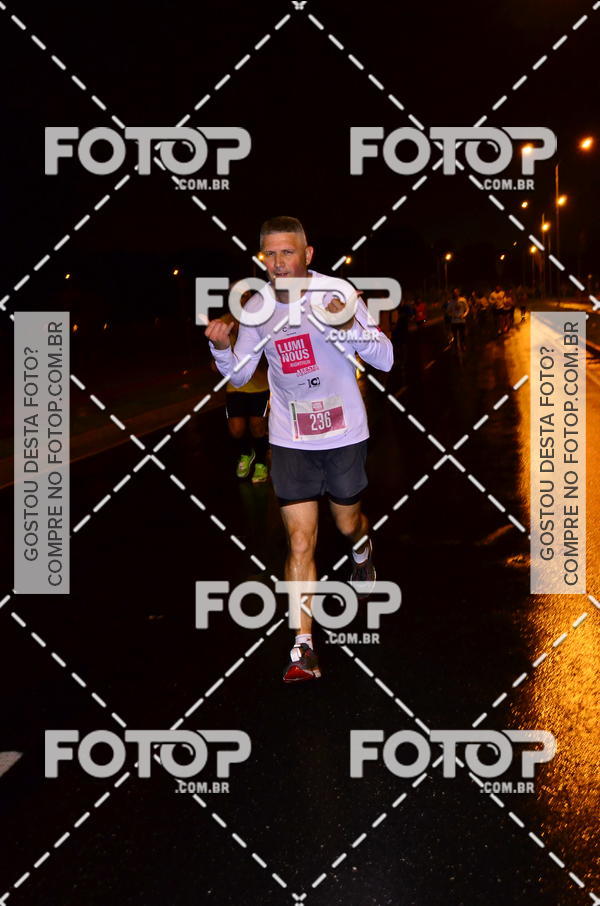 Buy your photos of the eventLuminous Run on Fotop