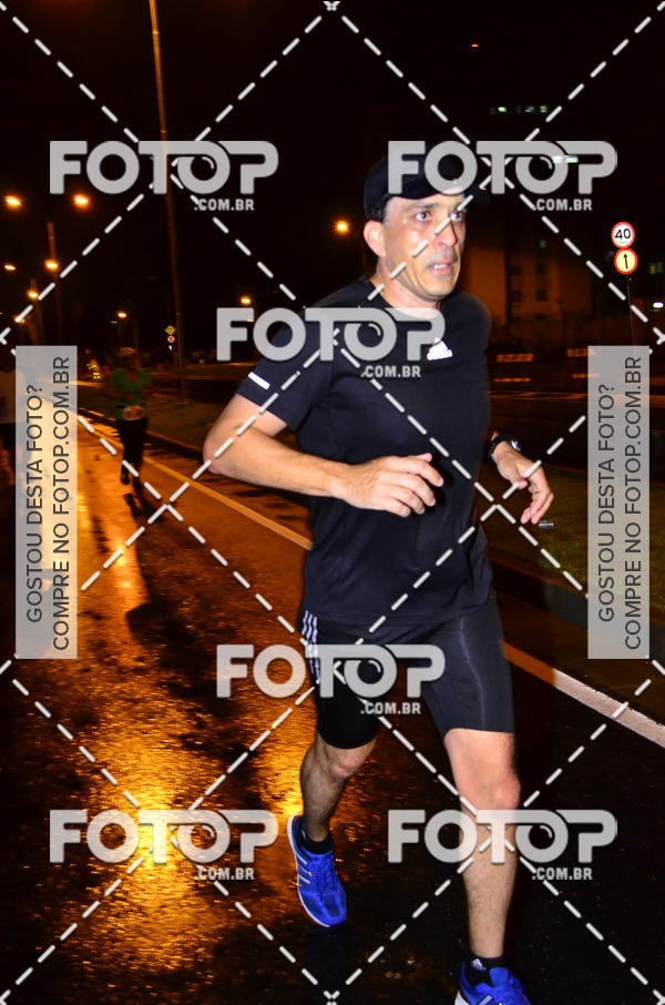 Buy your photos of the eventLuminous Run on Fotop