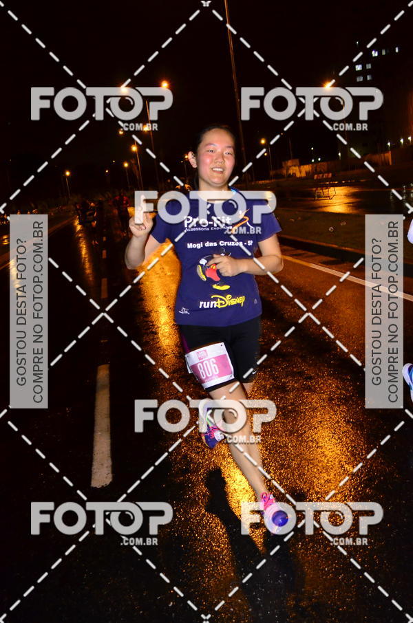 Buy your photos of the eventLuminous Run on Fotop
