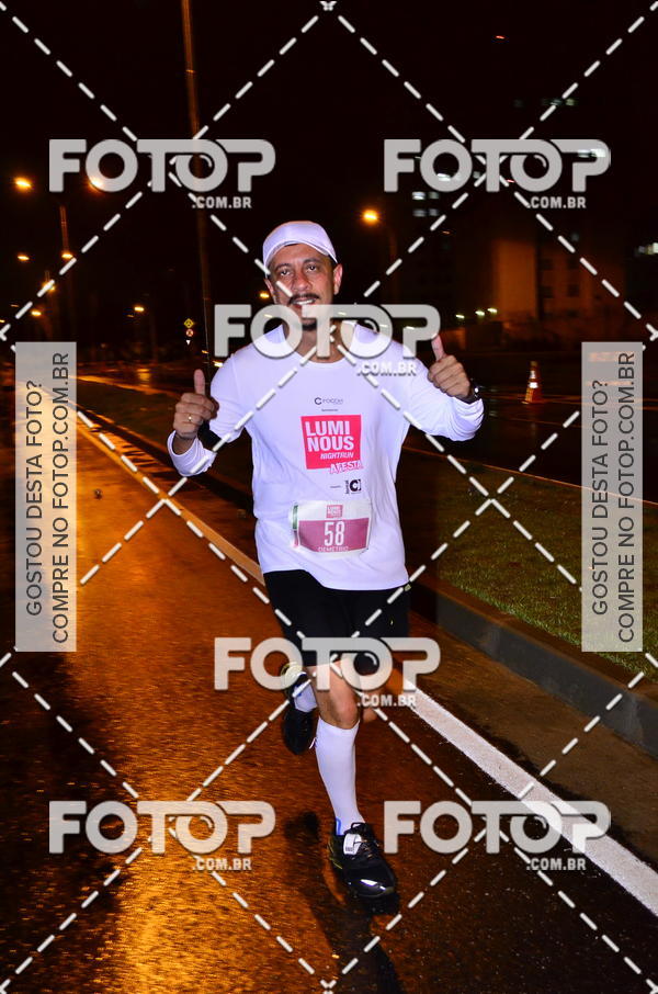 Buy your photos of the eventLuminous Run on Fotop
