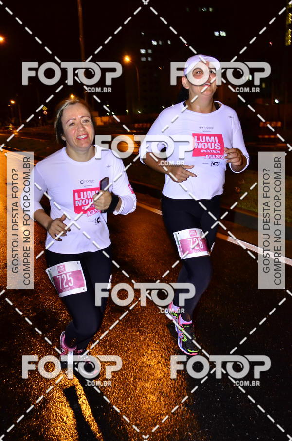 Buy your photos of the eventLuminous Run on Fotop