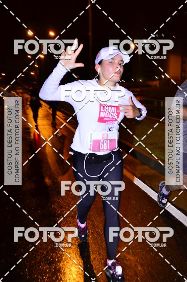 Buy your photos of the eventLuminous Run on Fotop