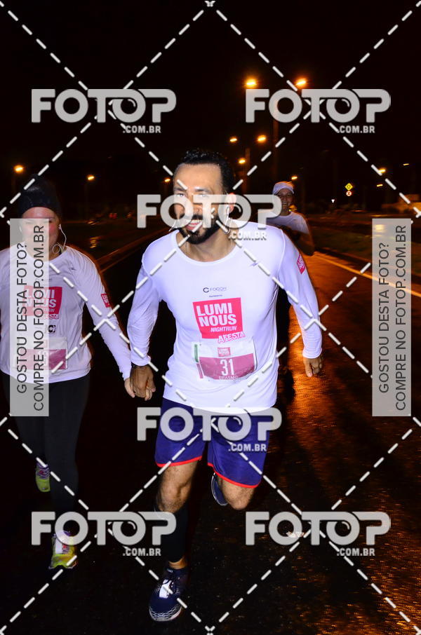 Buy your photos of the eventLuminous Run on Fotop