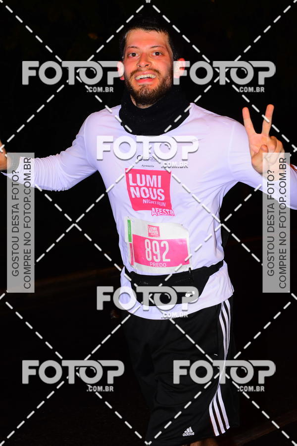 Buy your photos of the eventLuminous Run on Fotop