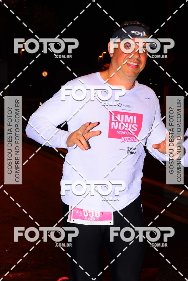 Buy your photos of the eventLuminous Run on Fotop