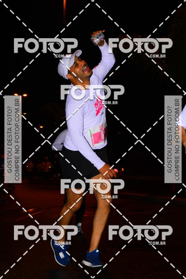 Buy your photos of the eventLuminous Run on Fotop