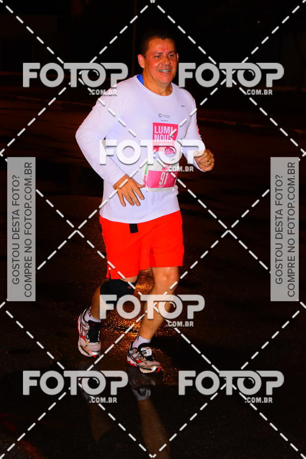Buy your photos of the eventLuminous Run on Fotop